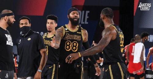 免费观看篮板球2电影,热血再燃，梦想再续