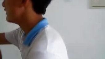 调教男奴 踩踏 丝袜,丝袜踩踏下的男奴调教之旅