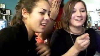 两女1指免费观看,揭秘两女1指免费观看的神秘世界